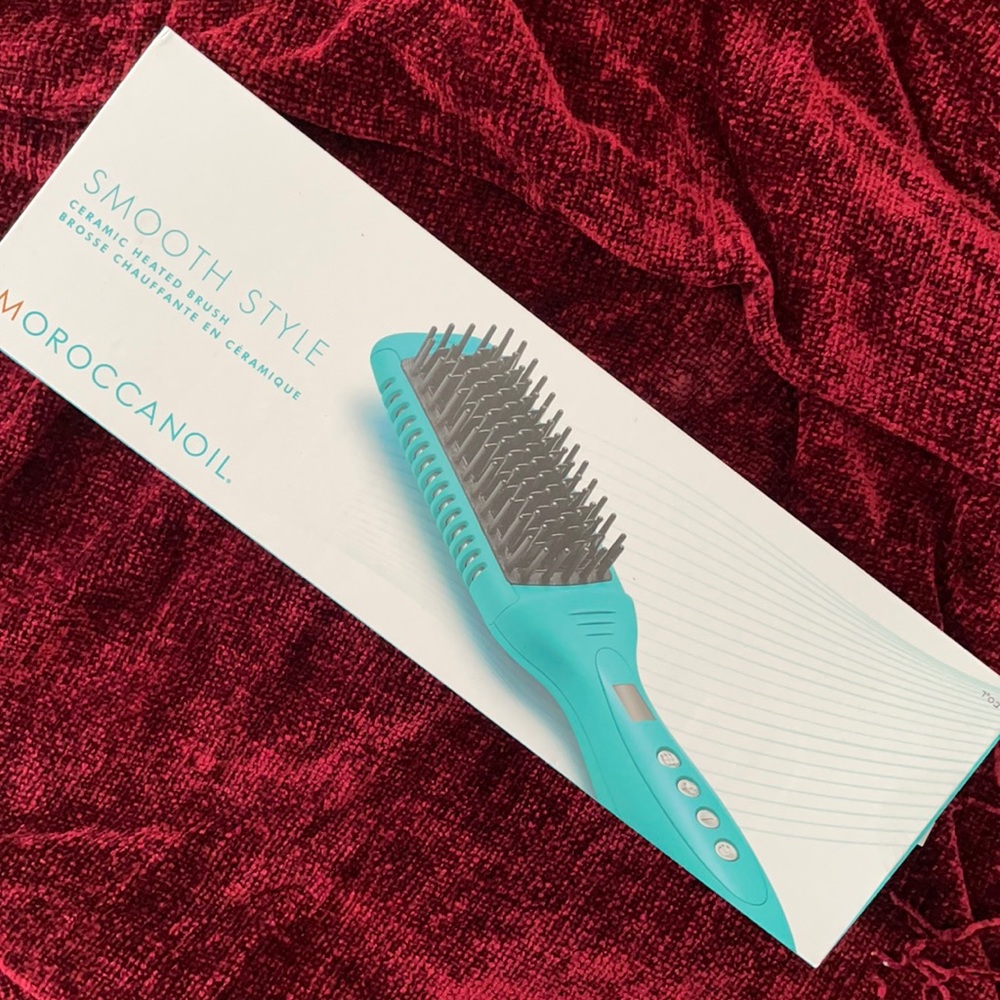 Moroccanoil Smooth Style Ceramic Heated Brush
